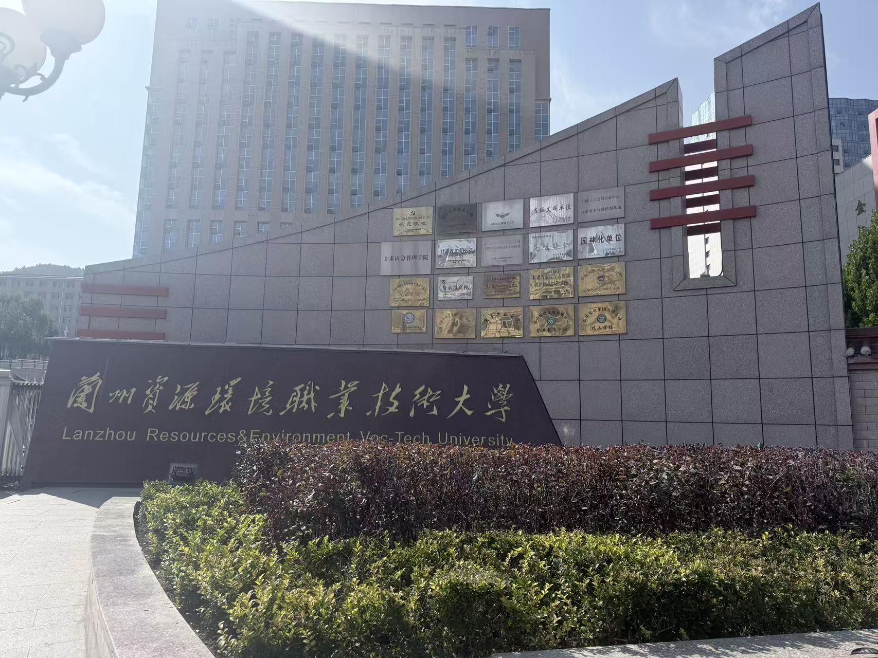 �m���YԴ�h(hu��n)���I(y��)���g��W���m�ݣ�